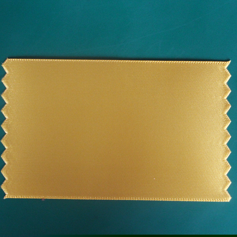 自動旋轉織帶剪切機 HD-1304 自動旋轉織帶剪切機 HD-1304