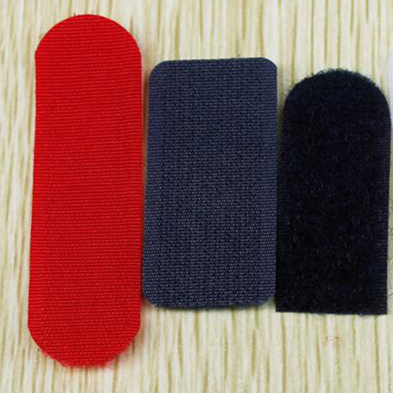 全自動超聲波魔術貼剪切機HD-1406 全自動超聲波魔術貼剪切機HD-1406