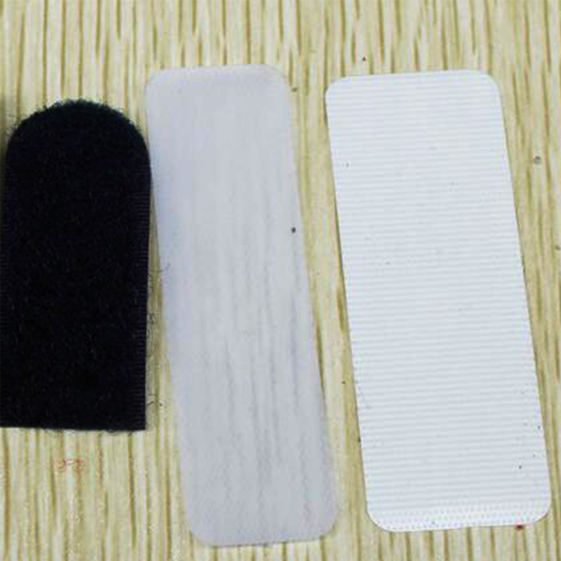 全自動超聲波魔術貼剪切機HD-1406 全自動超聲波魔術貼剪切機HD-1406