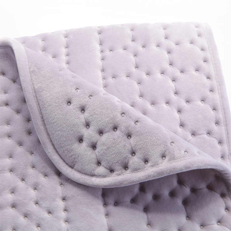 全自動(dòng)大型電熱毯布線(xiàn)焊接縫合機(jī)HD-1218 全自動(dòng)大型電熱毯布線(xiàn)焊接縫合機(jī)HD-1218