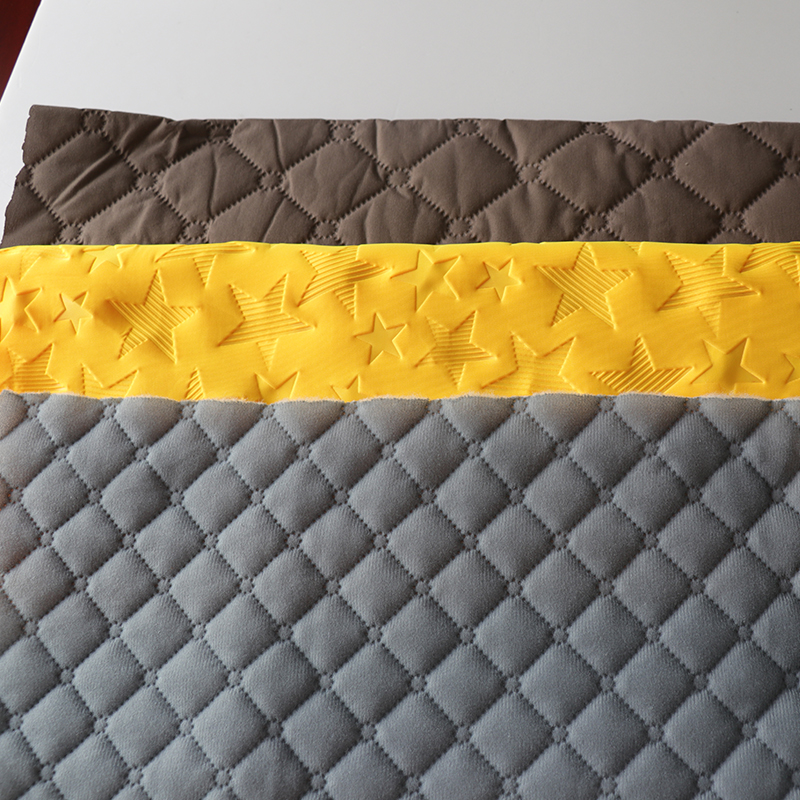 全自動超聲波裥棉分條橫切一體機 HD-1221 全自動超聲波裥棉分條橫切一體機 HD-1221